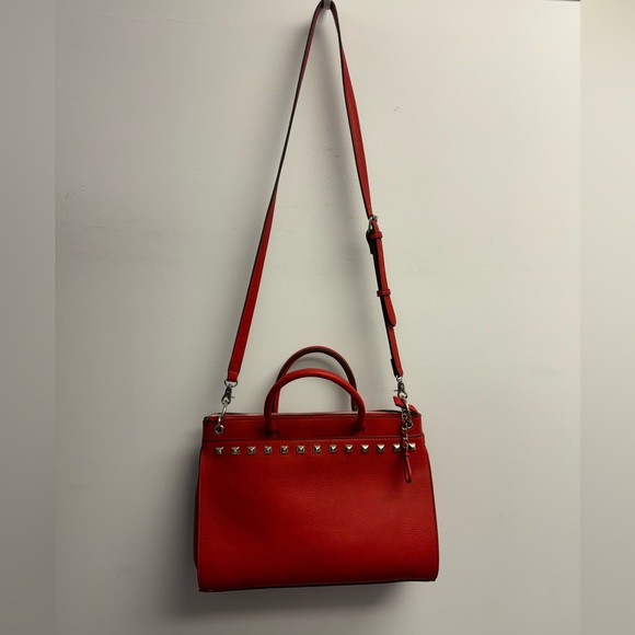 Carlos Santana red faux leather shoulder bag with silver studs - Picture 2 of 12